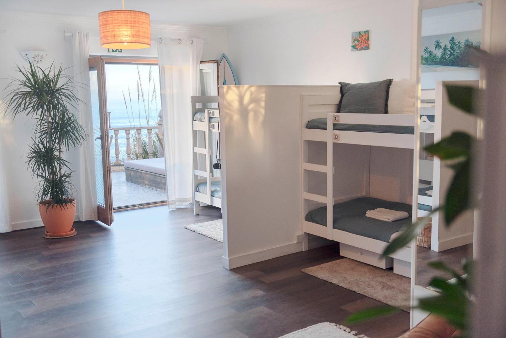 Laneez Ericeira Surf House Hostel Ngoại thất bức ảnh