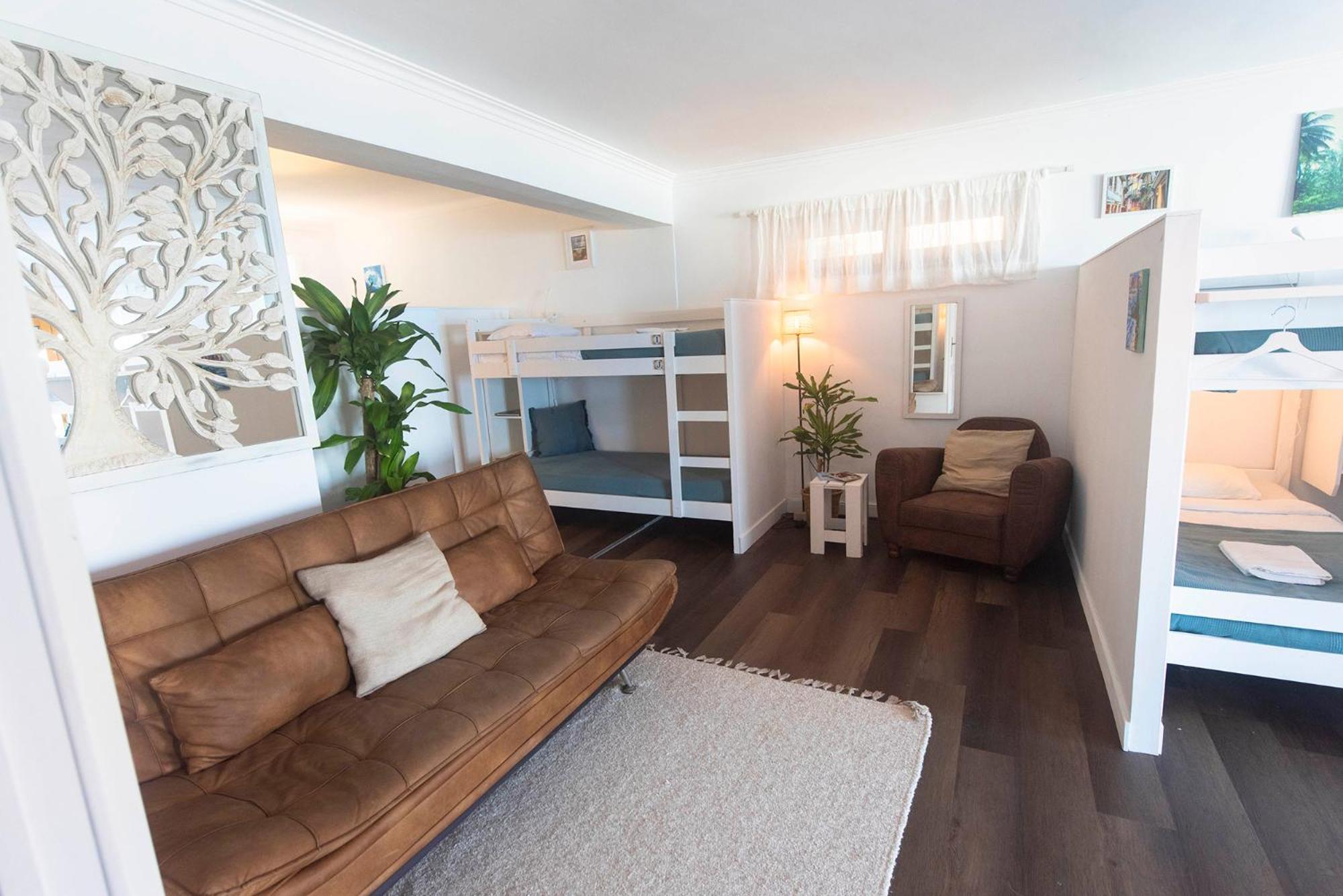 Laneez Ericeira Surf House Hostel Ngoại thất bức ảnh