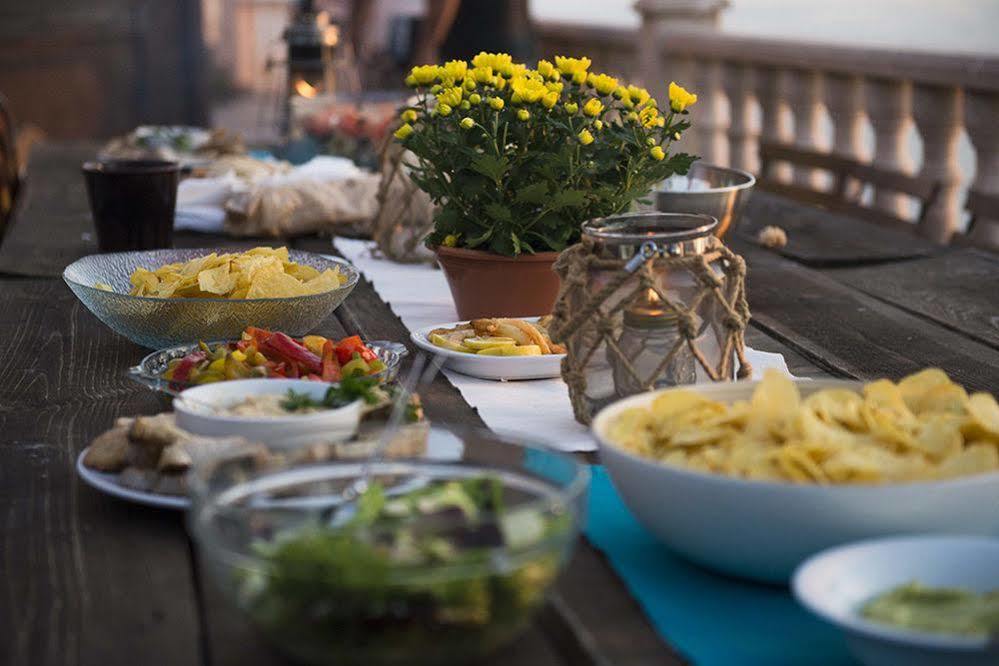 Laneez Ericeira Surf House Hostel Ngoại thất bức ảnh