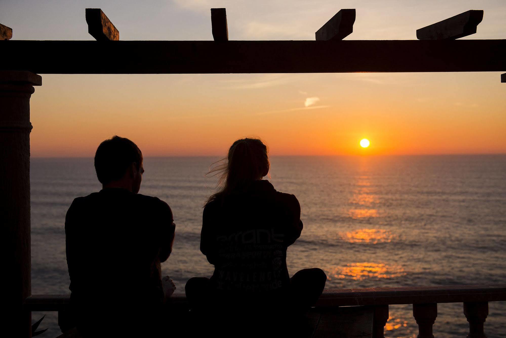 Laneez Ericeira Surf House Hostel Ngoại thất bức ảnh