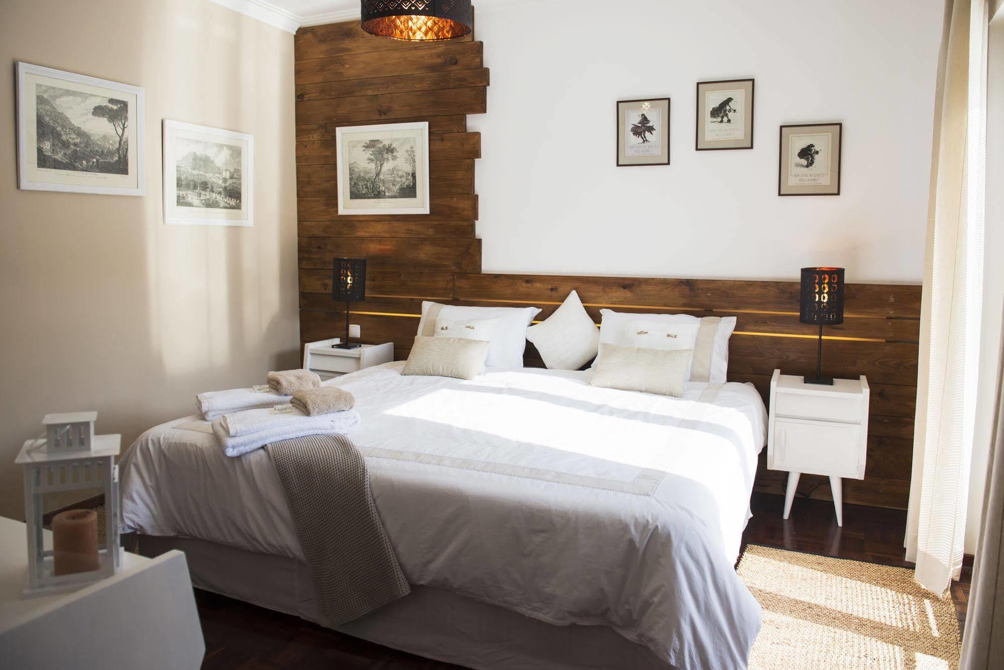 Laneez Ericeira Surf House Hostel Ngoại thất bức ảnh