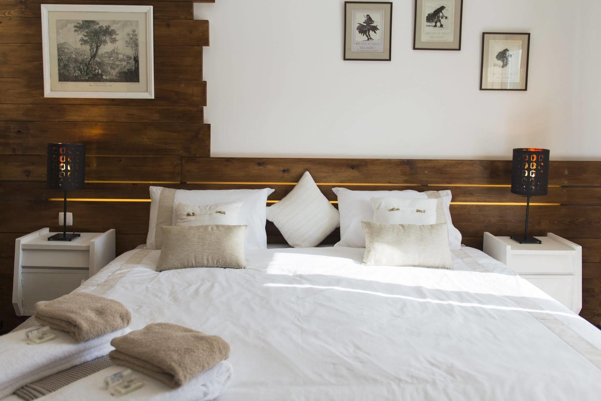 Laneez Ericeira Surf House Hostel Ngoại thất bức ảnh